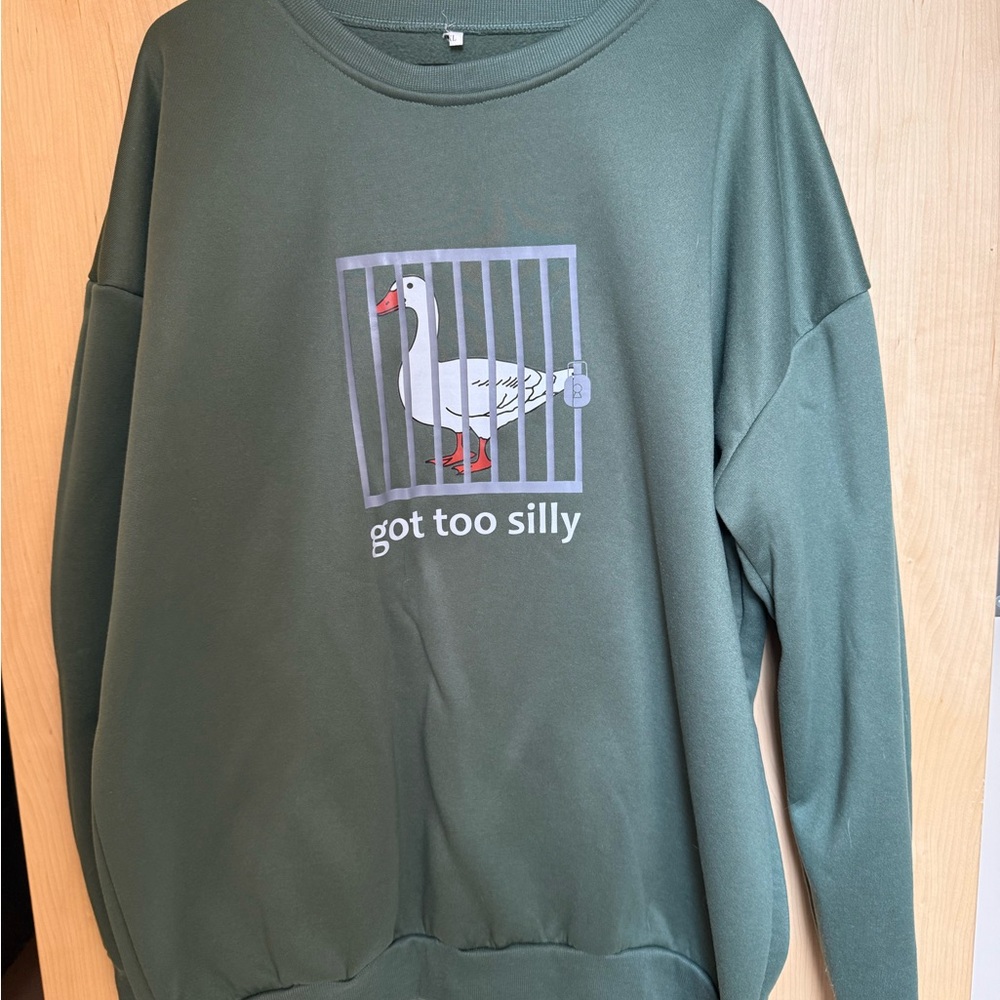 Green Sweatshirt with Goose Graphic